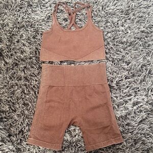 JoyLab Brown Ribbed Seamless Active Set - Crop Top & Biker Shorts
